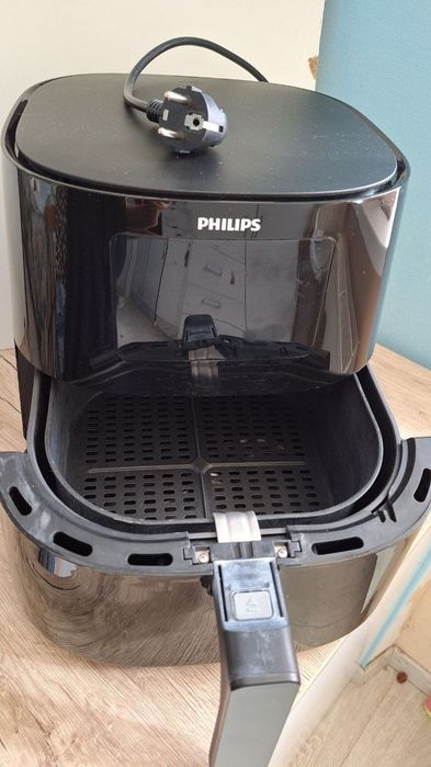 Аерогриль Philips Essential Airfryer XL 6.2L (HD9270) / Стан ідеальний