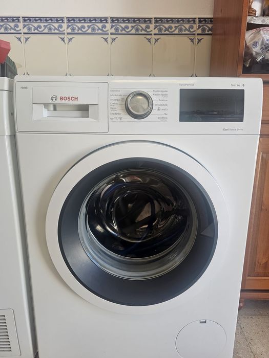 Máquina de Lavar Roupa BOSCH Serie 6 IDOS WAT28661Es  8kg 1400RPM A+++