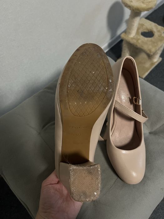 Туфлі жіночі