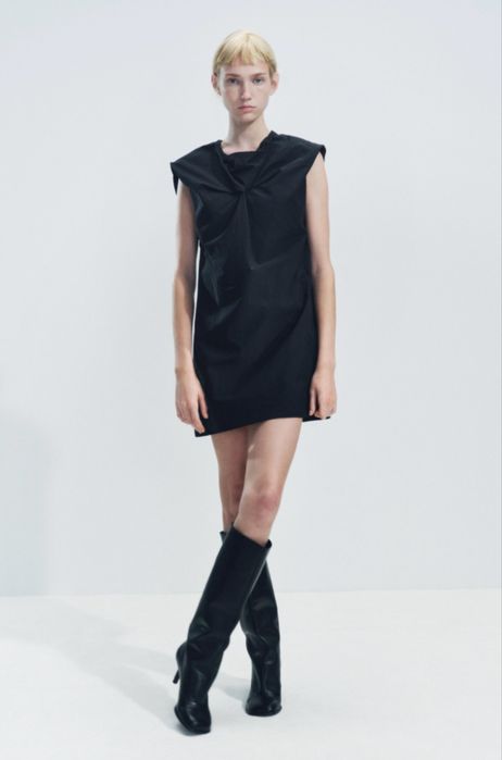 Коротка   коктейльна   сукня  Zara