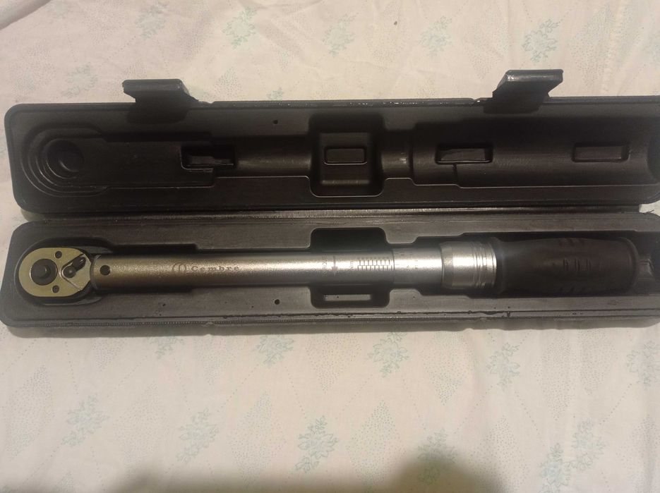 Динамометрический ключ с трещёткой