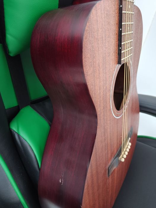 Guild M120e Mogno