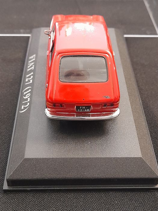 Carros Fiat 127 e Porsche 911 Carrera Rally Miniaturas escala 1/43 TOP