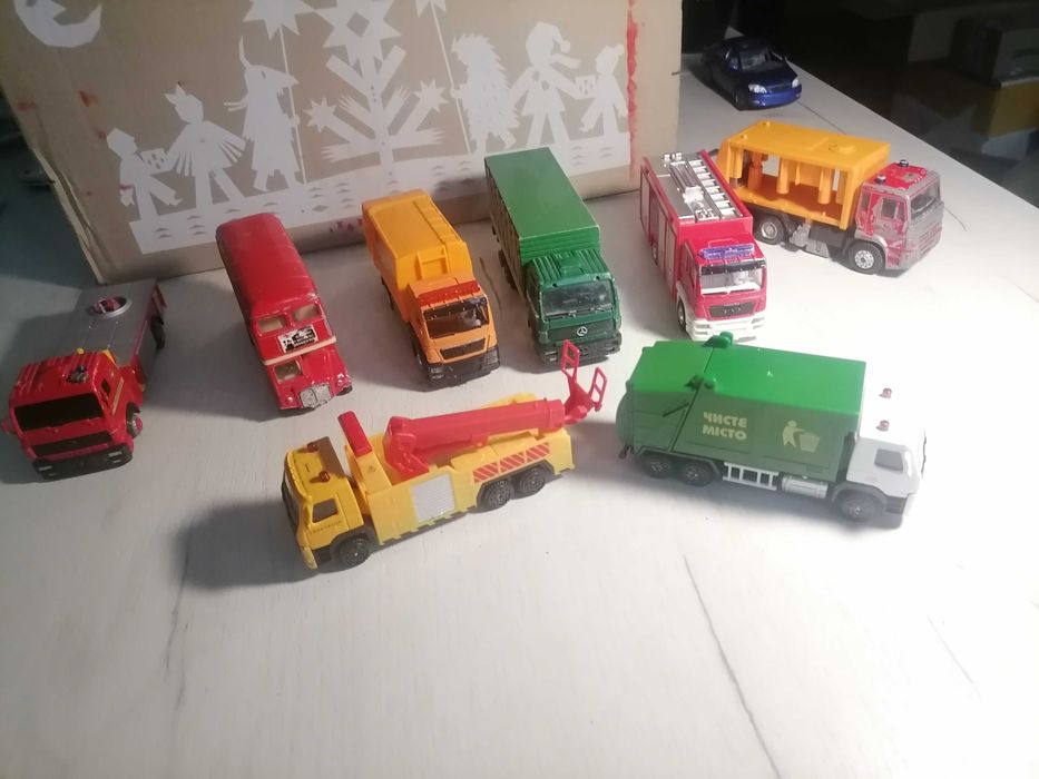 Машинки по 110 грн