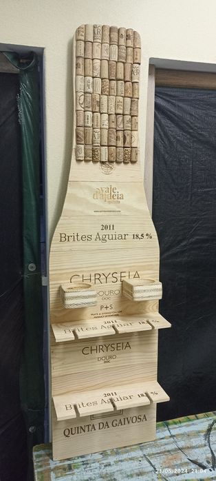 Garrafeira/Suporte de copos