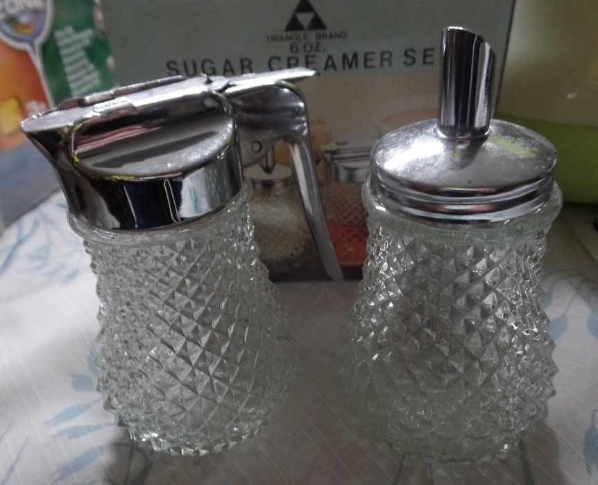 2 Doseadores em vidro (69)