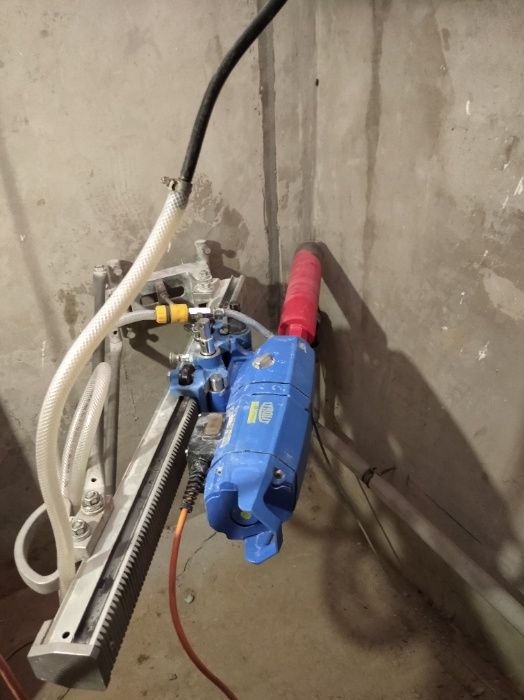 Сверление отверстий алмазными коронками. Резка проемов и ниш