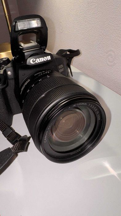 Фотоаппарат Canon EOS 850D Kit 18-135mm IS USM (б/у)