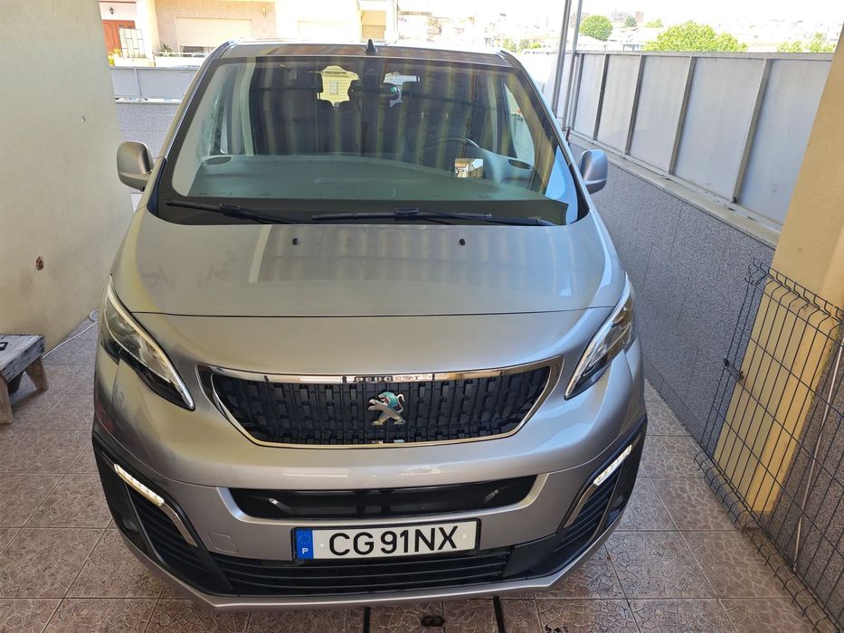 Peugeot e-Traveller L3 (50kWh) Business VIP