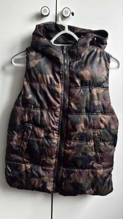 Zara 2-stronny bezrekawnik 134cm moro