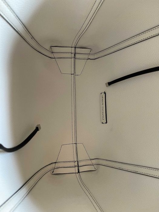 Mala Armani exchange reversil como nova