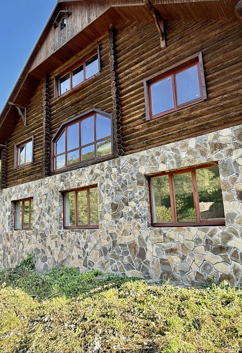 Будинок 290м2, Карпати, м. Свалява