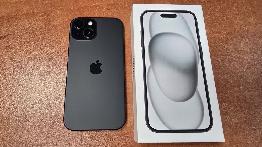 iPhone 15 128GB czarny, stan bdb
