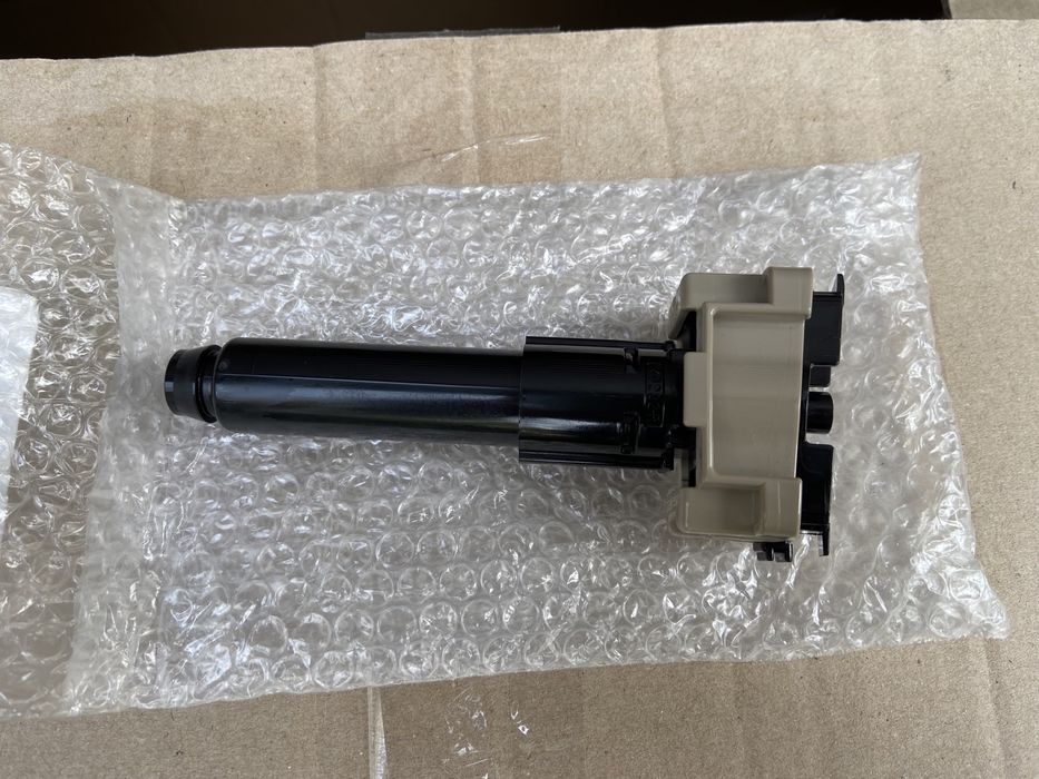 Форсунка омывателя фары для Toyota Land Cruiser Prado 150, 8520760100