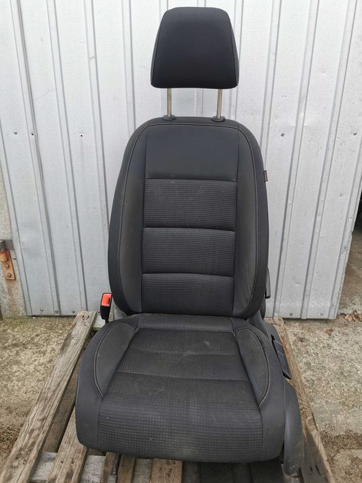 Fotel kierowcy VW Golf VI podgrzewany Europa