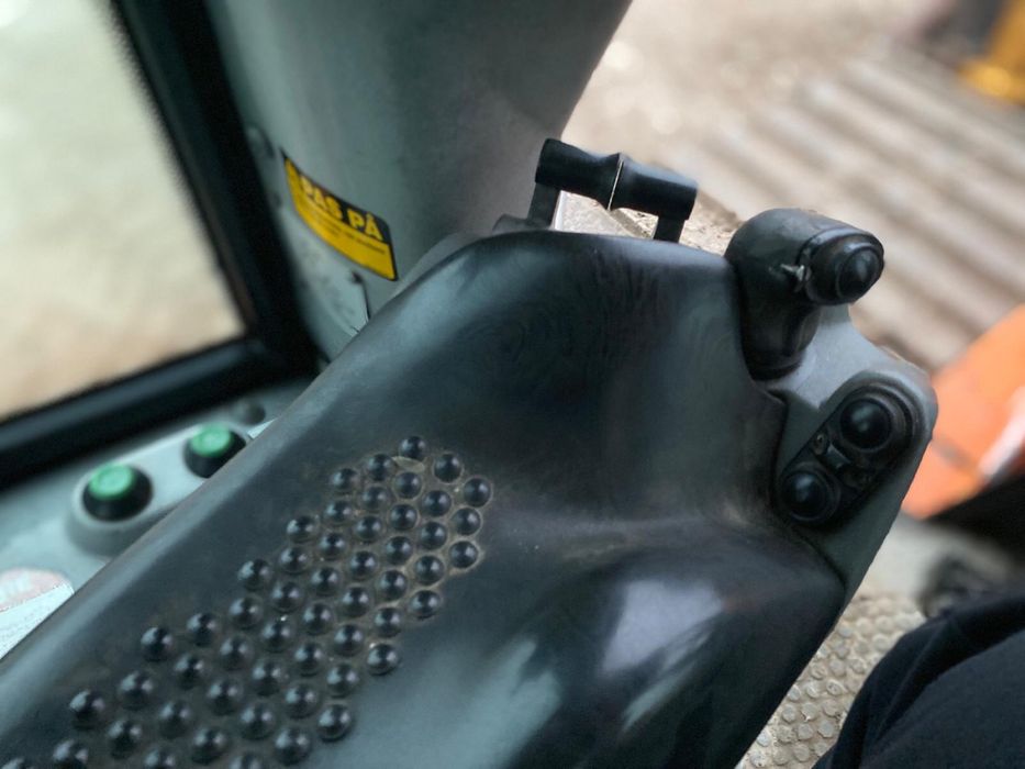 Продам бульдозер Fiat - Kobelko D 180 , 2004 г то