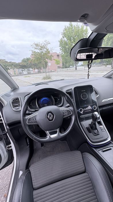 Renault Scénic — fotografia 4