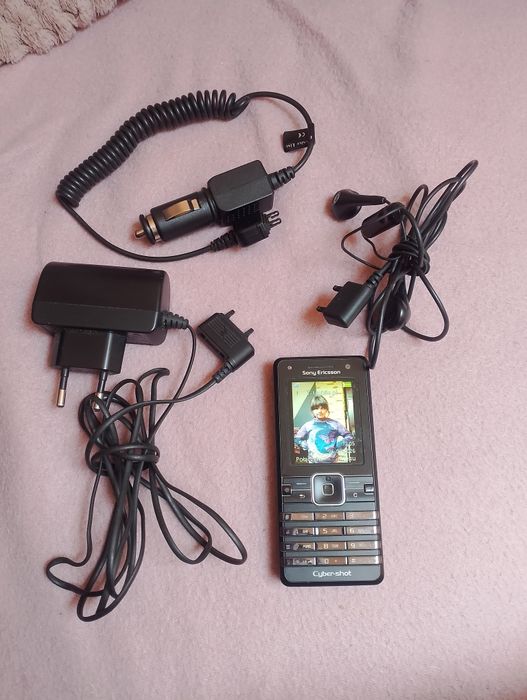Sony Ericsson k770i