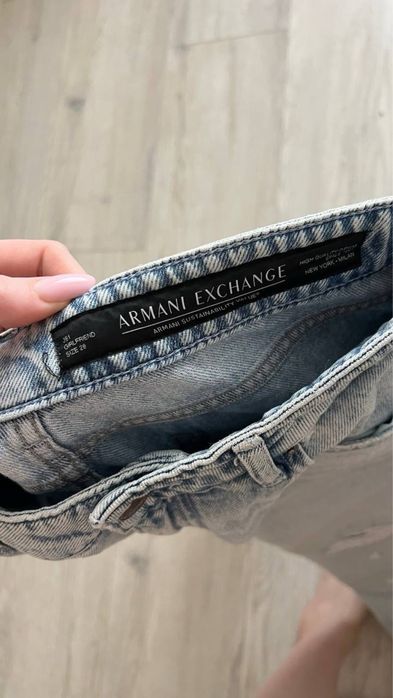 Джинси жіночі Armani Exchange