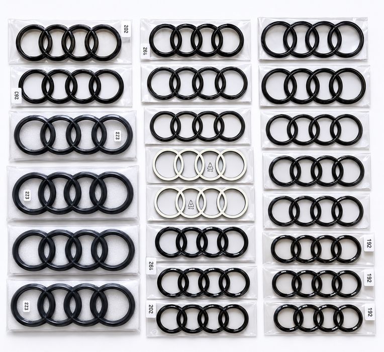 Шильдик значок емблема Ауді кільця AUDI в решітку A1 A2 A3 A4 A5 A6 A7 A8 Q2 Q3 Q5 Q7 TFSI 3.0 TDI 2.0 T RS SQ S-Line Quattro