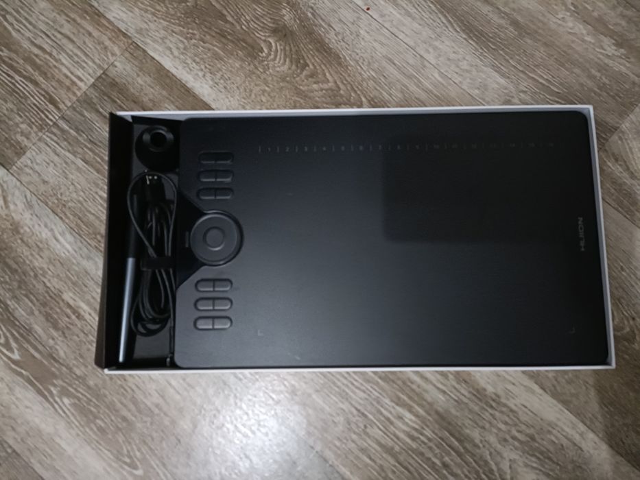 Tablet graficzny HUION HS610