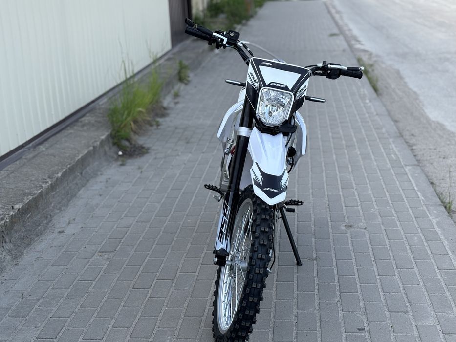 BSE 250 S2 2026модельний рік