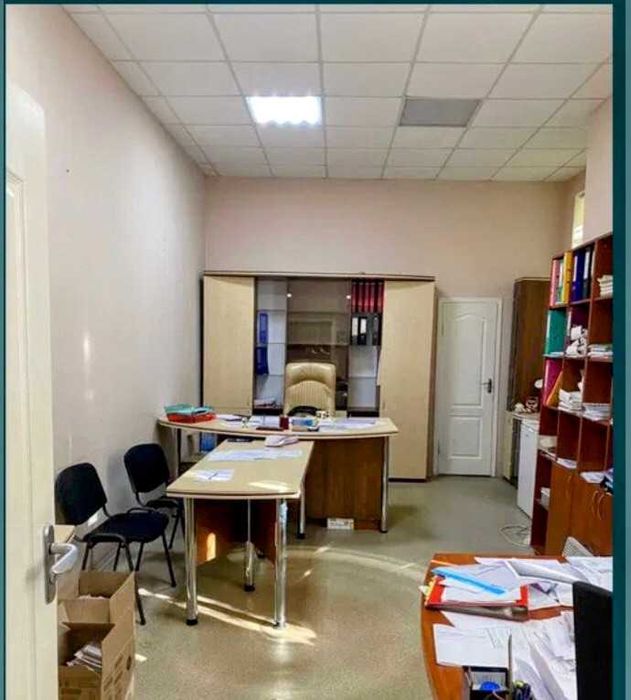 Продам в самом центре Кривого Рога  здание 583 м2.