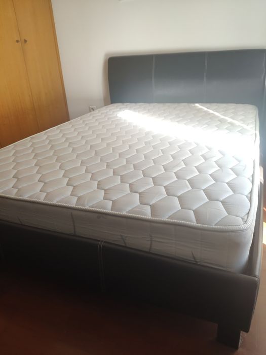 Cama 1,50cmx2,15cm