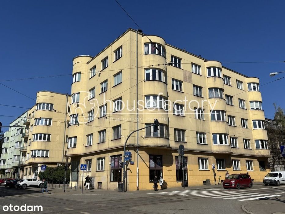 87 m^2 w Modernistyczna Kamienicy z Windą