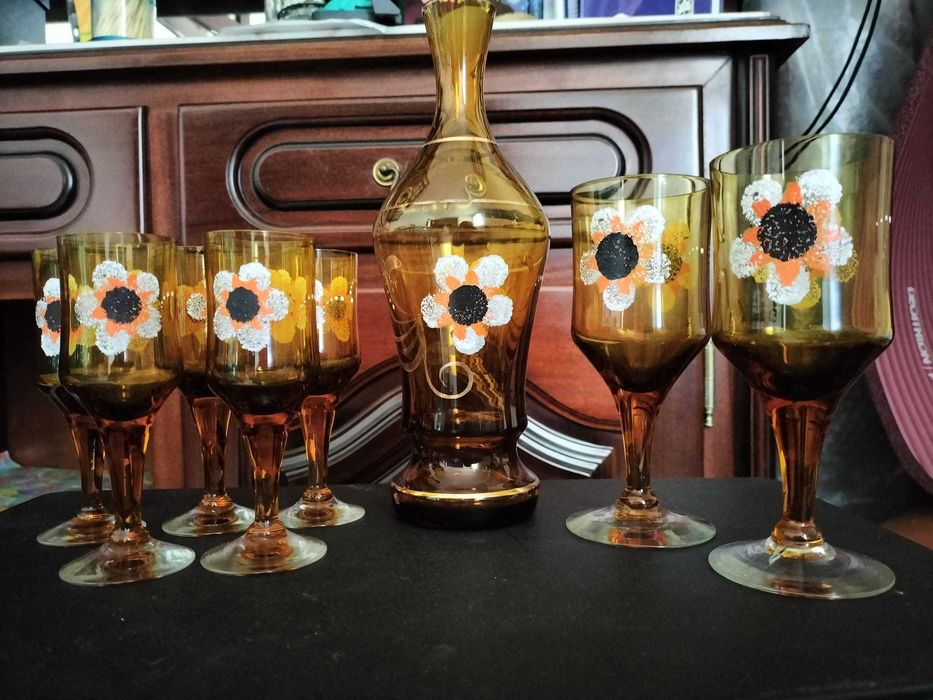 copos com flores e mini copos