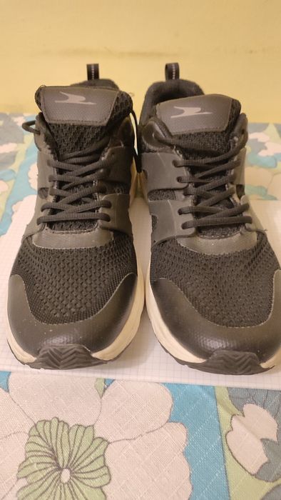 Adidasy męskie firmy Crane.