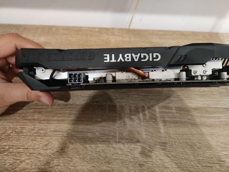 Placas gráficas para reparação GTX 1660/R9 380