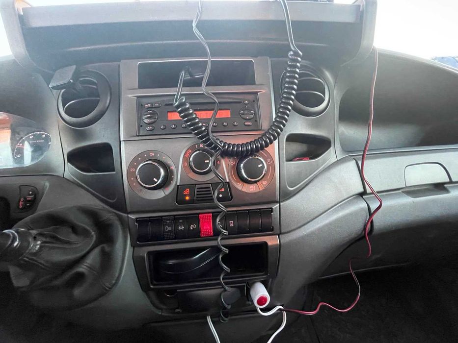 Евакуатор IVECO 35S21 2012 р, платформа з гідравлікою 5 м/2,1 м, обмін