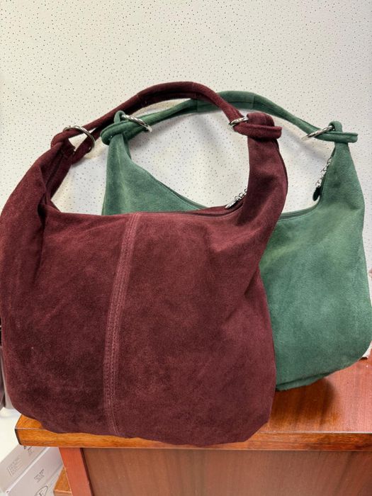 Zamszową torebka Skórzana włoska zapina na zamek