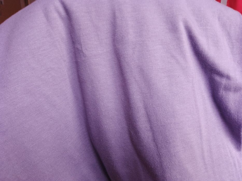 Kupon materiału bezszwowego , lila. Na 2 spódnice.
