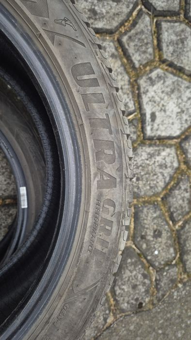 Opony Goodyear Ultra Grip  225/45 R17  4 szt