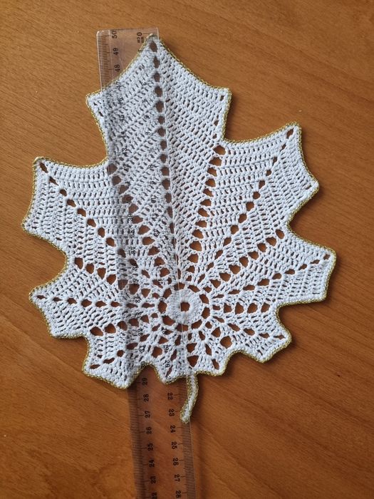 Serwetka świąteczna liść podkładka pod filiżankę