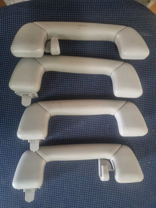 Елементи салону LEXUS RX350 (Модель: GGL25L) у світлому кольорі