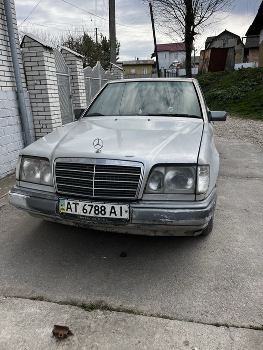 mercedes w124.