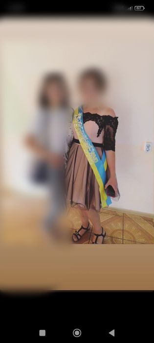 Сукня святкова,одягалось 1 раз