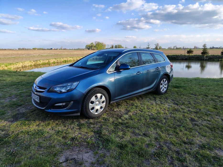 Opel Astra Astra J Cosmo sports turet 1.6 CDTi 110KM