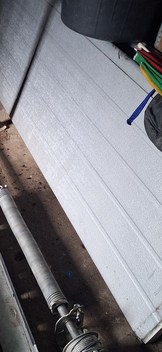 Portão de garagem seccionado