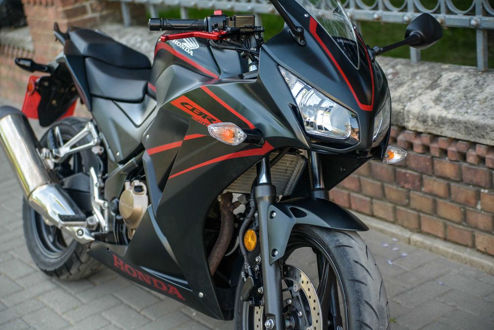 Honda cbr 300r 2019  рік