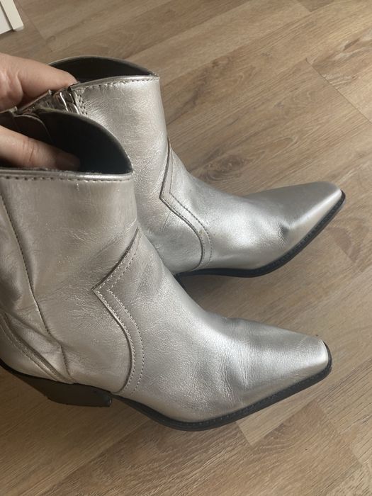 Bota prateada Zara N36