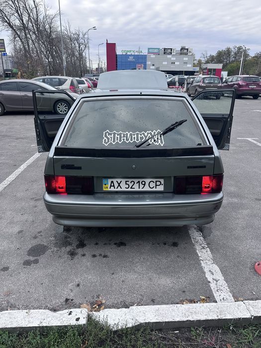 Продам ВАЗ 2114 сірого кольору.