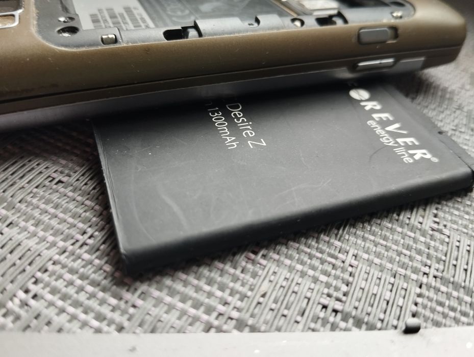 HTC Desire Z- Super Stan