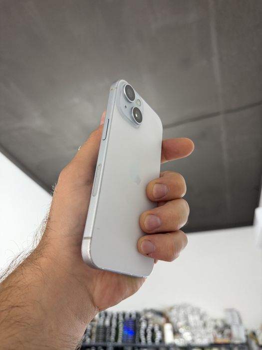 Apple Iphone 15 128 gb Neverlock  айфон 15 білий