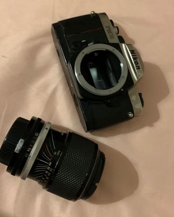 Nikon FM10 35mm Film Camera + Zoom Lens | Vintage Analog SLR