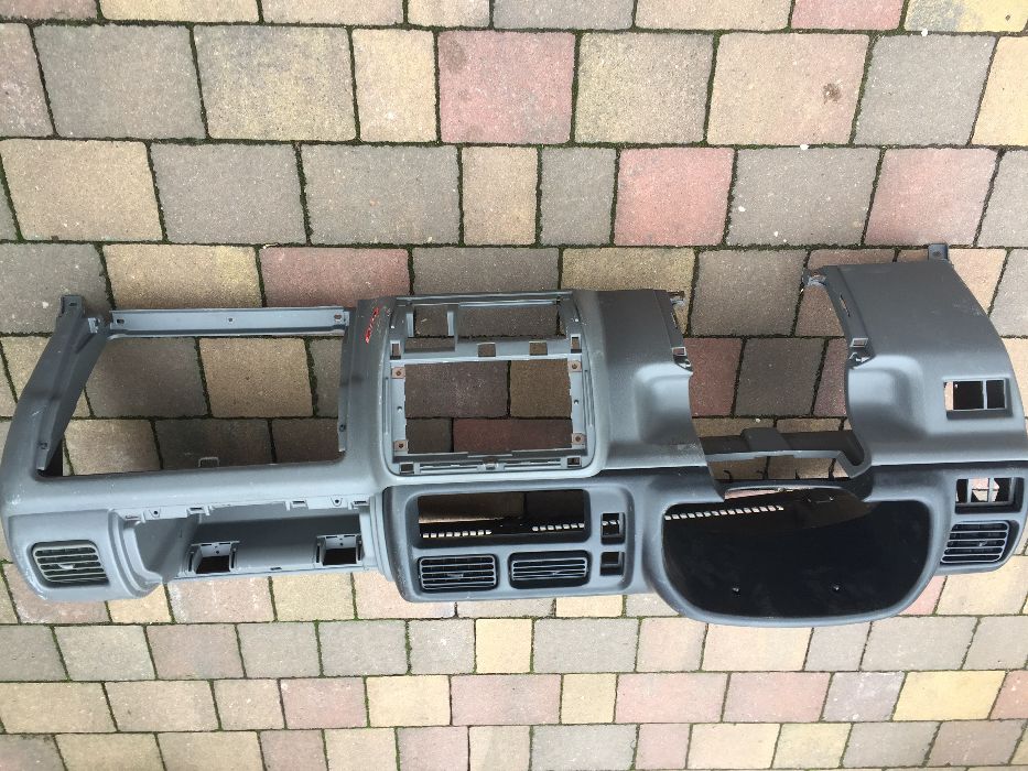 suzuki jimny deska rozdzielcza kokpit