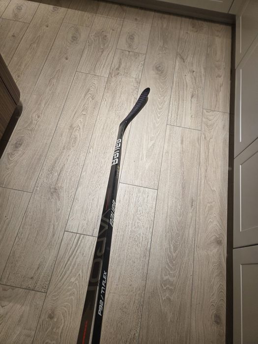 Kij hokejowy bauer hyperlite.